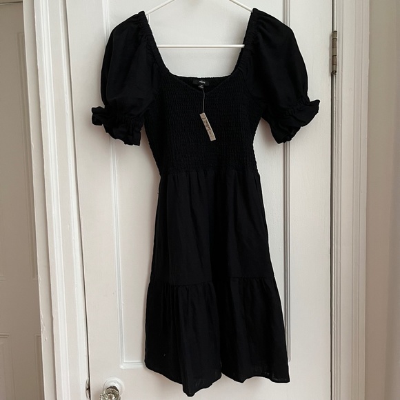 Madewell | Linen-Blend Lucie Smocked Mini Dress - Picture 2 of 9